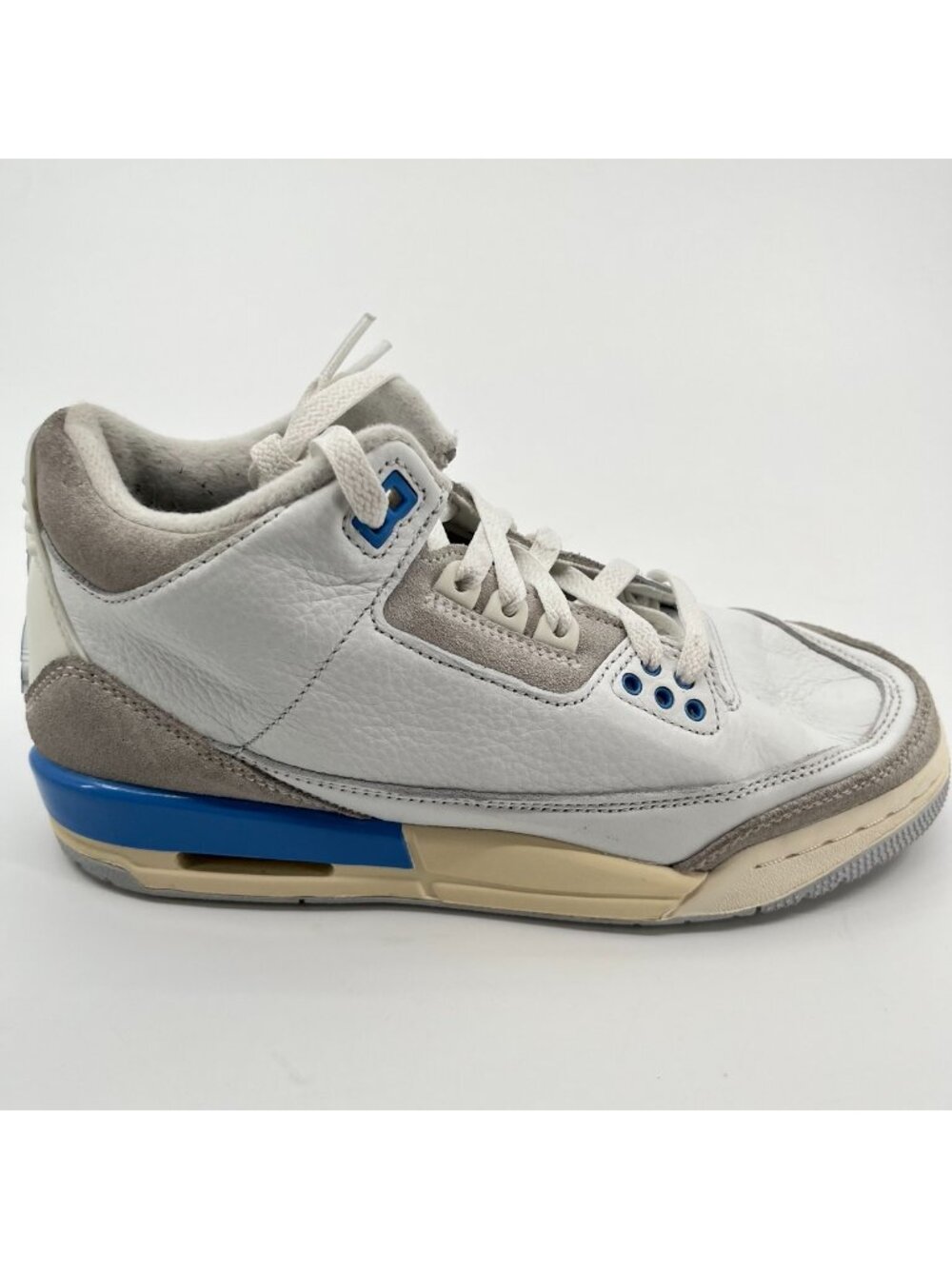 Nike Air Jordan 3 Retro Boys Size 5.5Y White Athletic Leather Shoes Sneakers